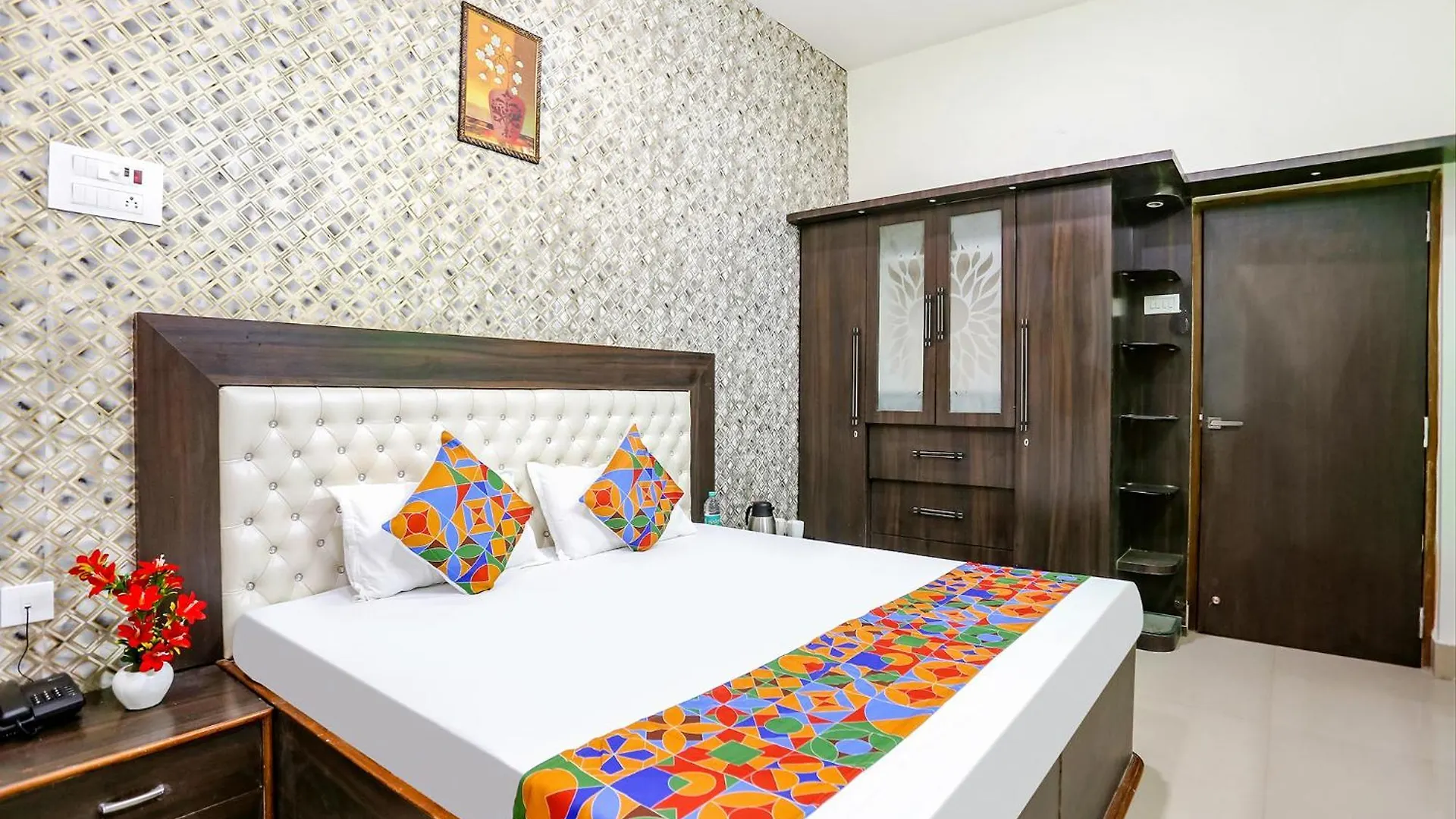 Fabexpress Aditya Guest House Varanasi