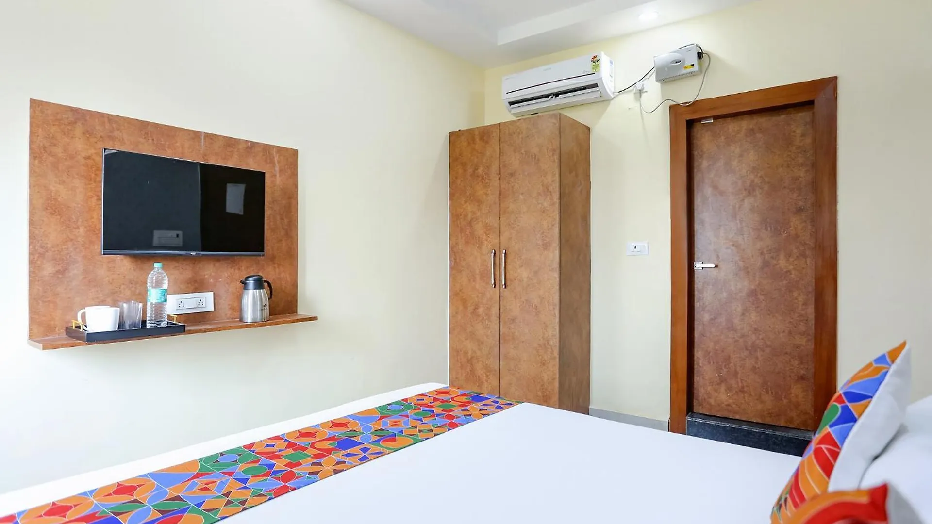 Fabexpress Aditya Guest House Waranasi